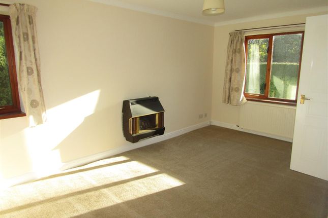 17, Minerva Court, Boroughbridge, York photo 2