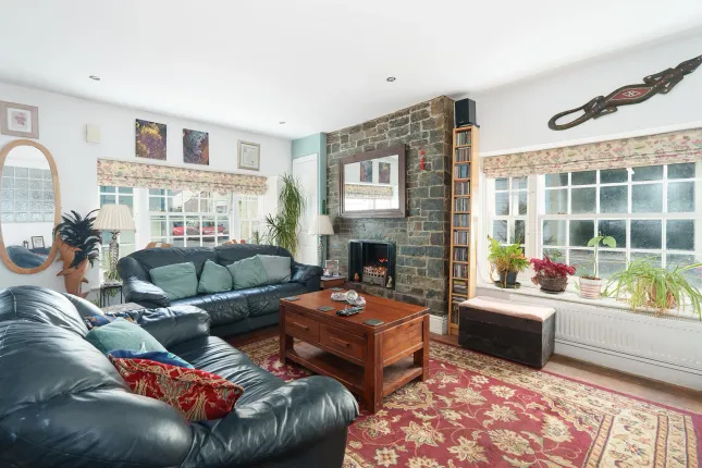 Lawn Cottage, Esplanade Lane, Douglas photo 4
