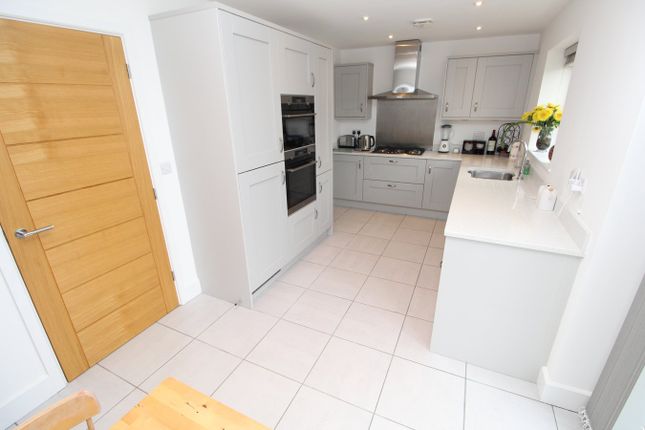 17, Evans Avenue, Leicester photo 3