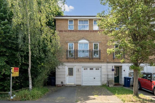 Thumbnail Town house for sale in Ribblesdale Avenue, New Southgate, London