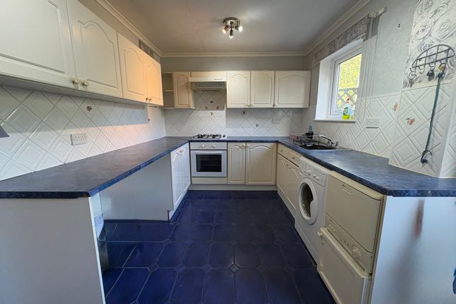 29, Pyhill, Peterborough photo 3