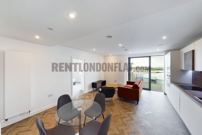 Thumbnail Flat to rent in Makers Yard, London