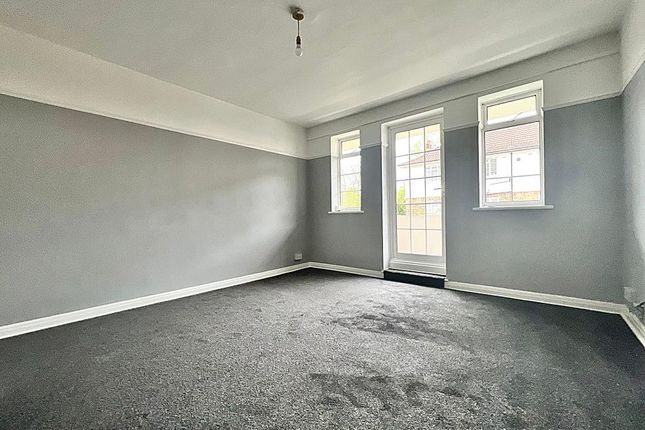 Thumbnail Flat to rent in Cecil Court, Addiscombe Road, Croydon, London