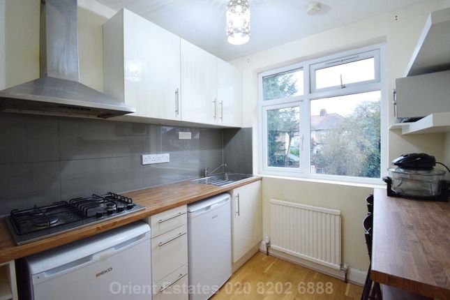 Thumbnail Flat to rent in Clovelly Ave, Colindale