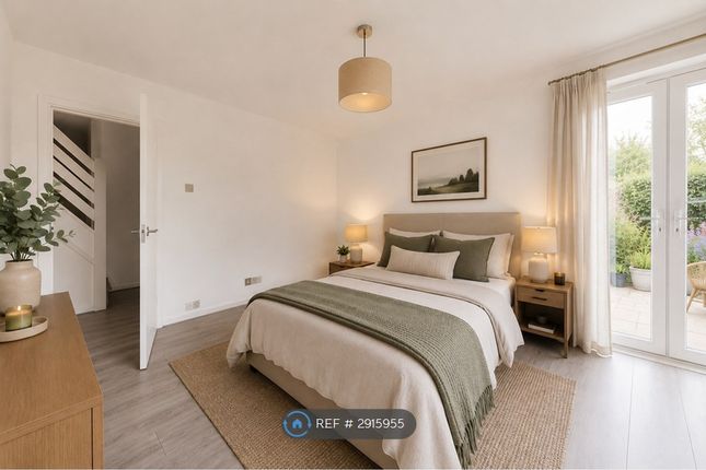 Frating Crescent, Woodford Green photo 4