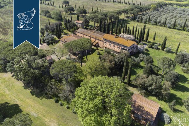 Thumbnail Villa for sale in Scarlino, Grosseto, Toscana