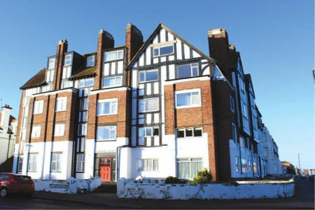 Thumbnail Flat to rent in Eastern Esplanade, Cliftonville, Margate, Kent