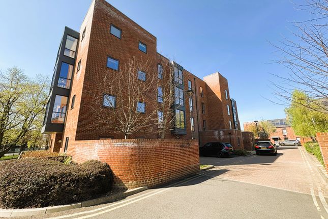1-bed flat on Flat 18, Blenheim House, 11, Fowler Way, Uxbridge, £255,000