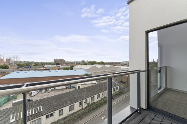 Rotherhithe New Road, London photo 3