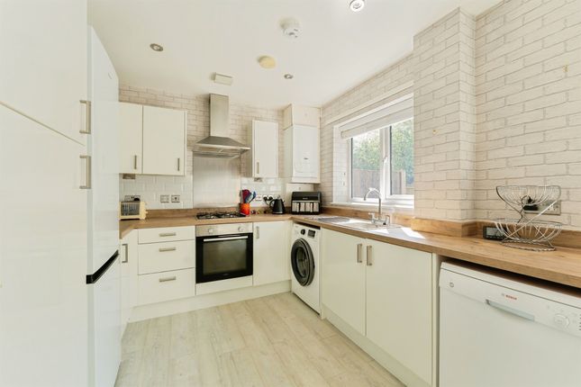 10, Rivacre View, Ellesmere Port photo 3