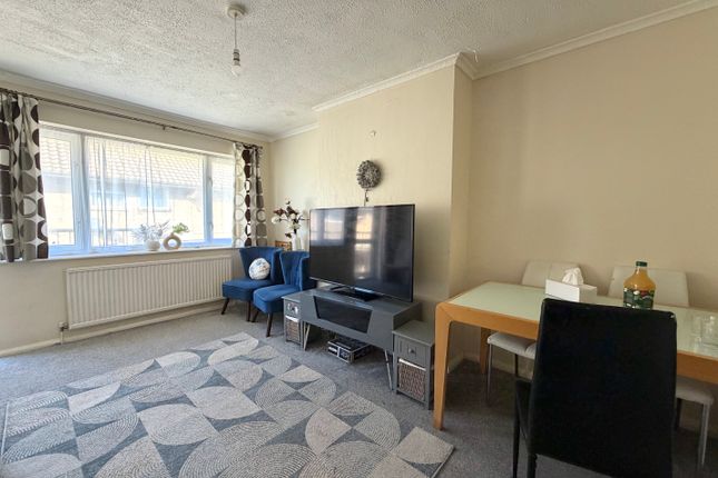 10, Peacehaven photo 3