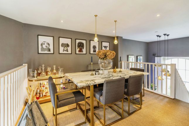 Flat for sale in Royal Drive, London