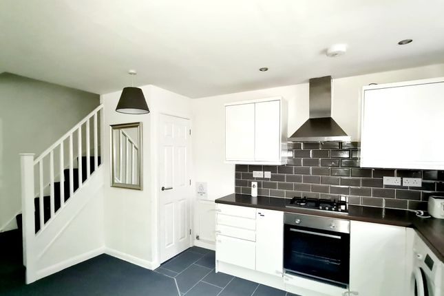 3, Walker Rise, Wellingborough photo 5