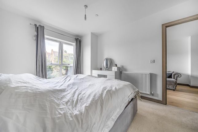 Flat to rent in Amphion Place, Rosalind Drive, Maidstone