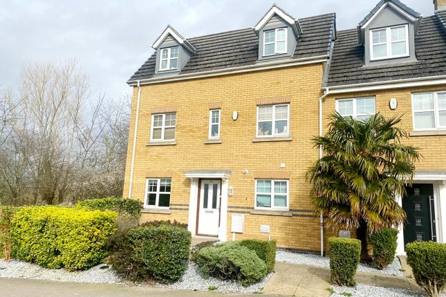 End terrace house for sale in Windsor Road, Rushden