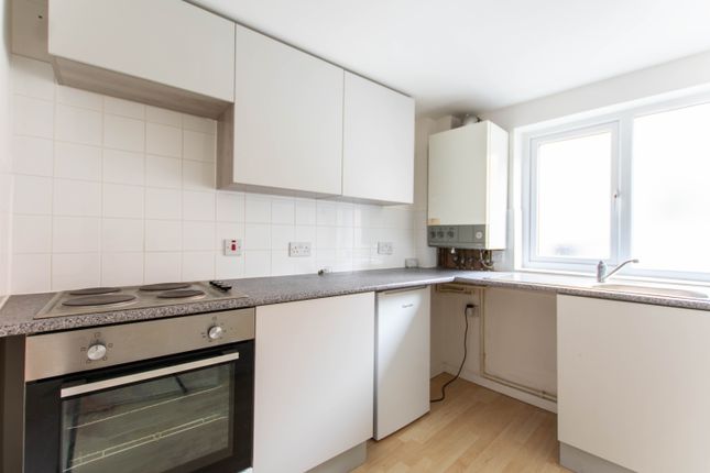 Flat to rent in High Street, Cheltenham