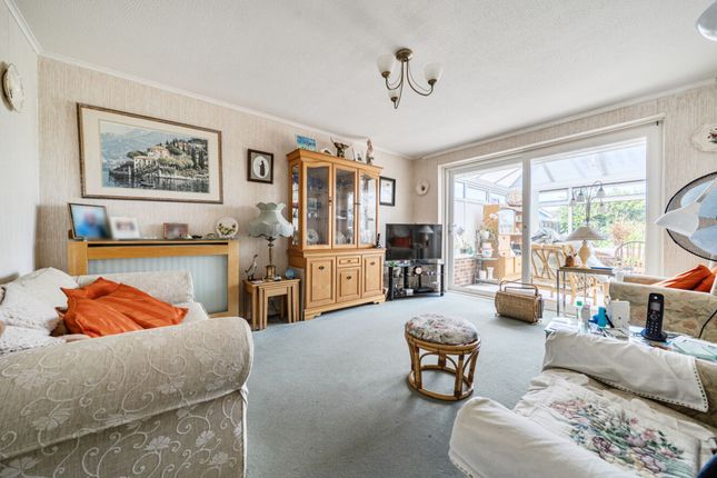 Gainsborough Drive, Chichester photo 2