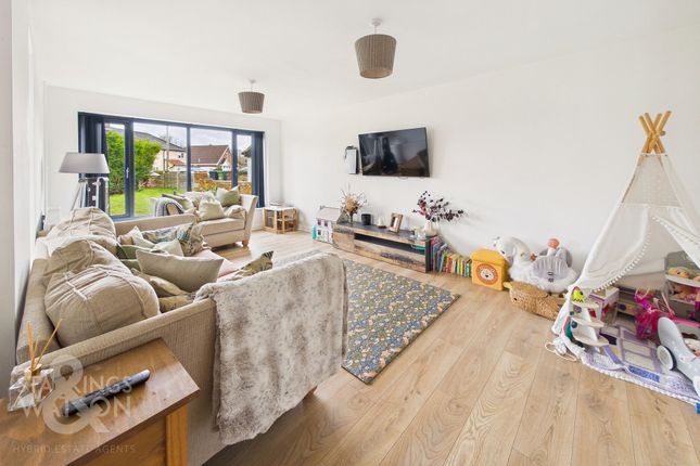 163 Yarmouth Road, Bungay photo 3
