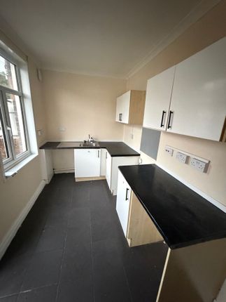 South Row, Eldon photo 2