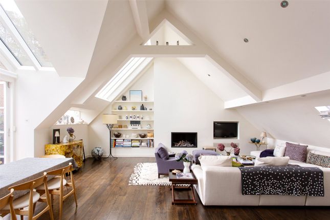 Flat for sale in Holland Park Road, Holland Park, London