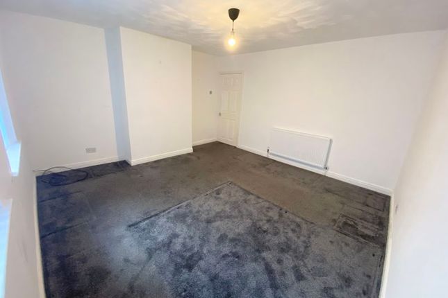 126, Plodder Lane, Bolton photo 4