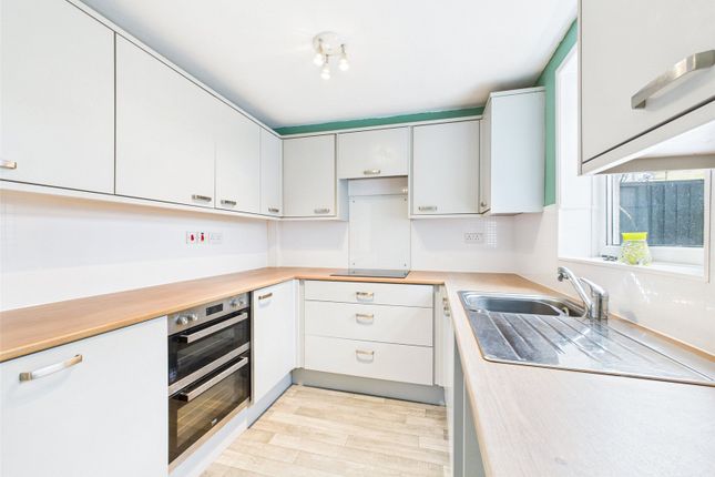 33, Stanhope Close, Devon photo 3