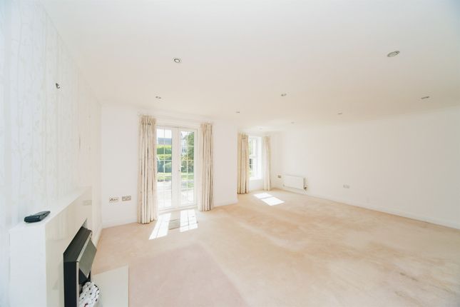 Flat for sale in Jasmine Way, Bexhill-On-Sea