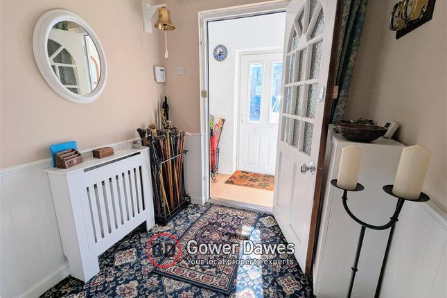 120, Godman Road, Chadwell St.Mary photo 2