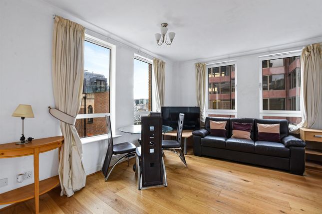Flat to rent in Werna House, Monument Street