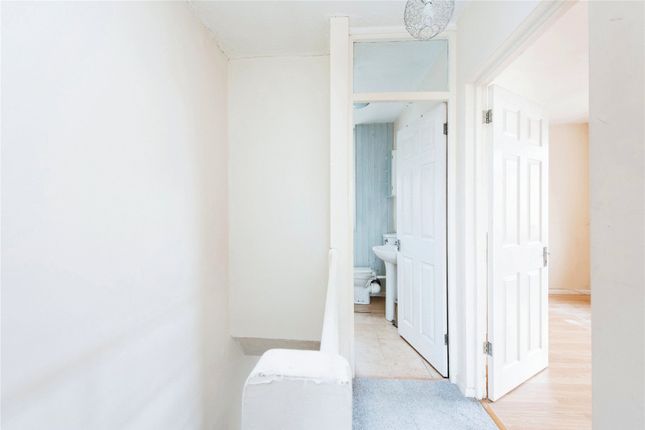 Flat for sale in Stroud Crescent, London, London