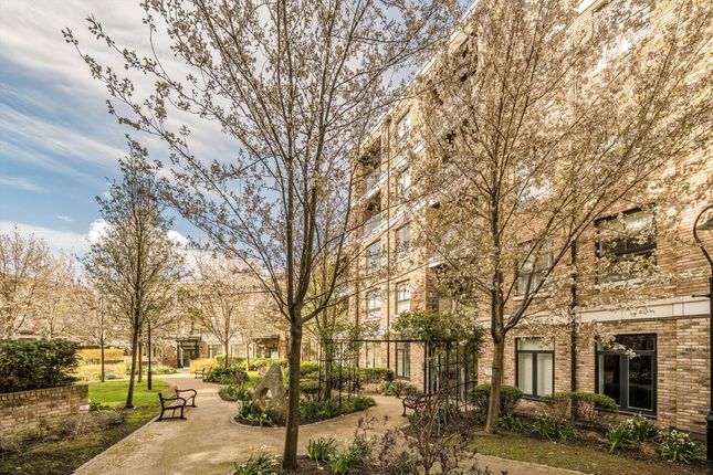 3-bed flat on Flat 1D, Concord Court, Palladian Gardens, London, £1,250,000