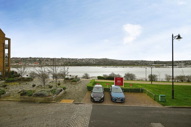 Flat 4, 7, Knights Templar Way, Kent photo 4