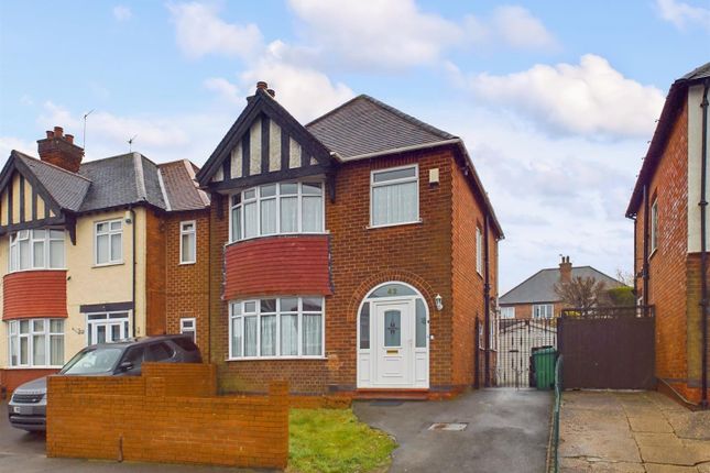 Thumbnail Detached house for sale in Wynndale Drive, Sherwood, Nottingham