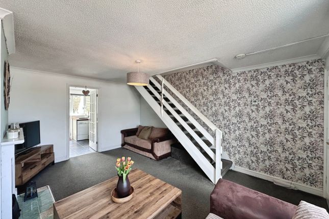 22, Penmere Close, Helston photo 3