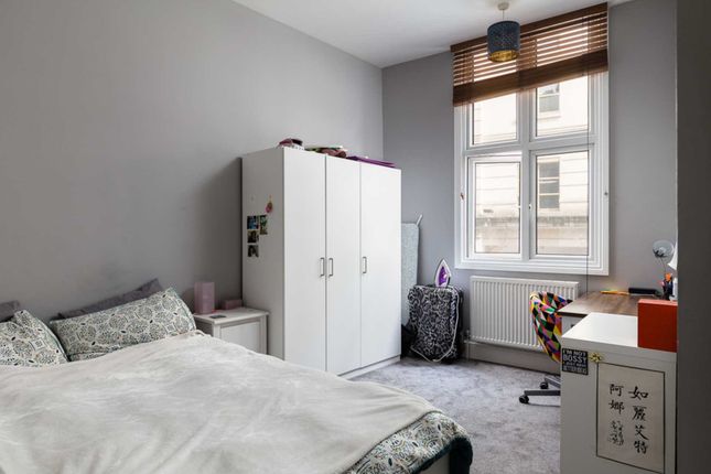 Flat to rent in Great Queen Street, Holborn, London