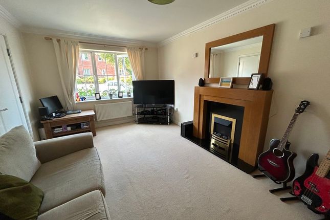8, Lon Pedr, Llandudno photo 2