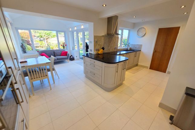 11 Milton Road, Doncaster photo 3