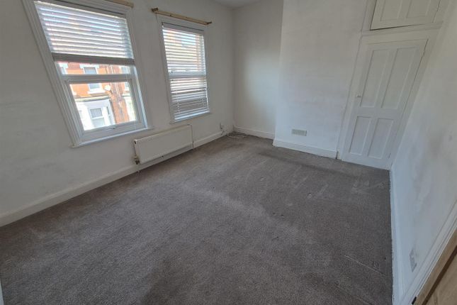 128, Loyd Road, Northampton photo 5