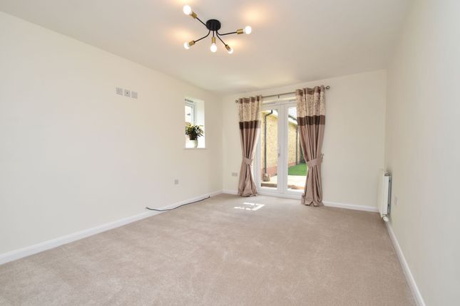 12 Knights Way, St. Ives photo 2