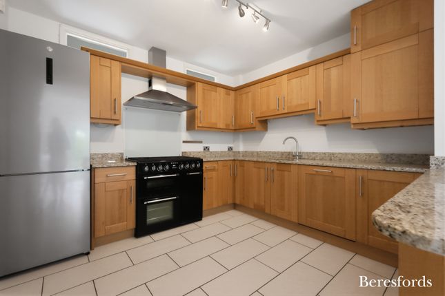 11, Hillside Road, Essex photo 4