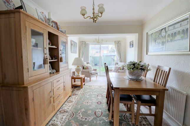 39, Copes Shroves, High Wycombe photo 4