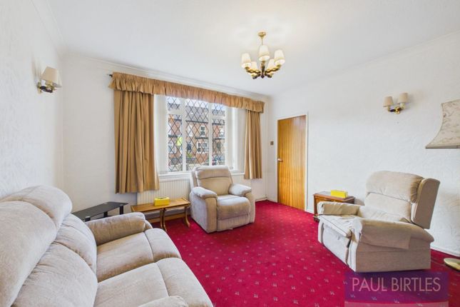 224, Peel Green Road, Manchester photo 3