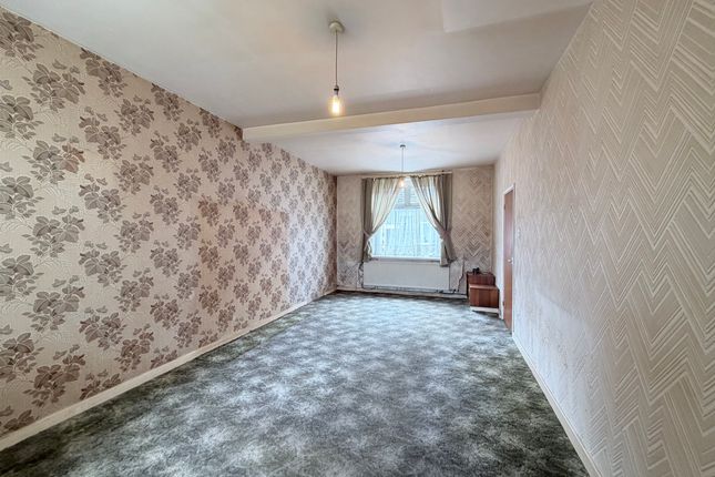 47 Augustus Street, Pontypridd photo 3