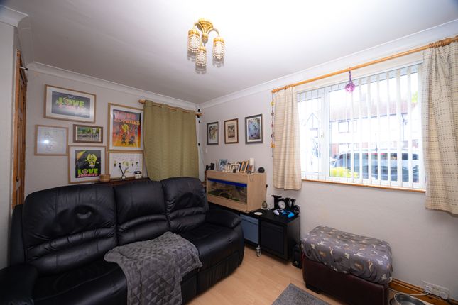 6, Vasey Crescent, Carlisle photo 2