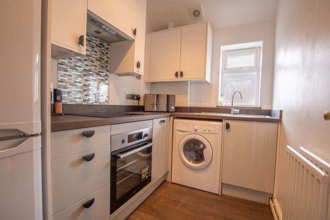Flat 3, 4 Grange Road, Guildford photo 4
