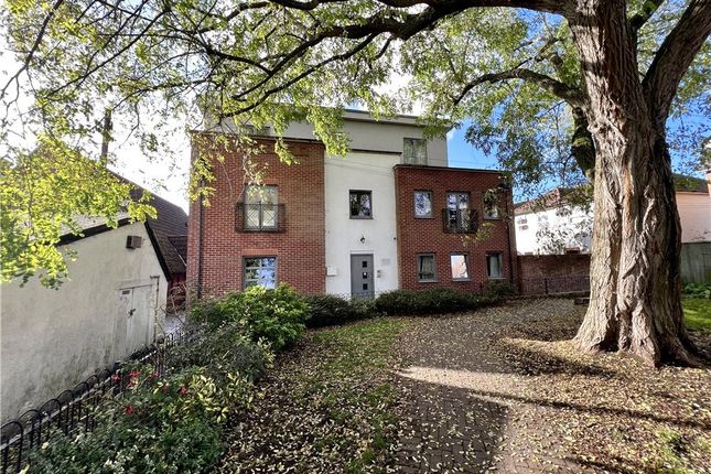 Flat to rent in Stoke Square, Stoke Fields, Guildford, Surrey