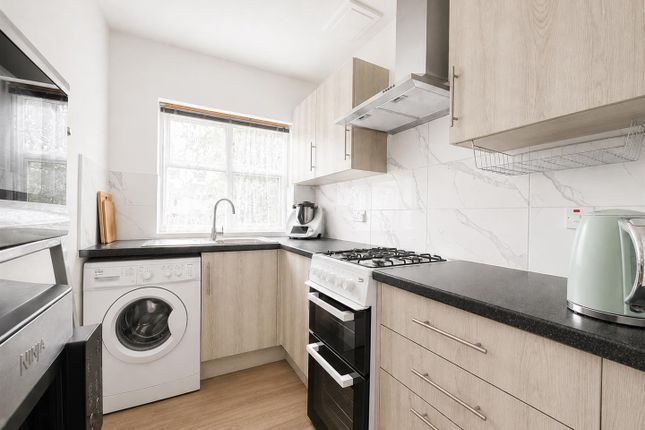 First Floor, 45, Heston Road, Heston photo 3