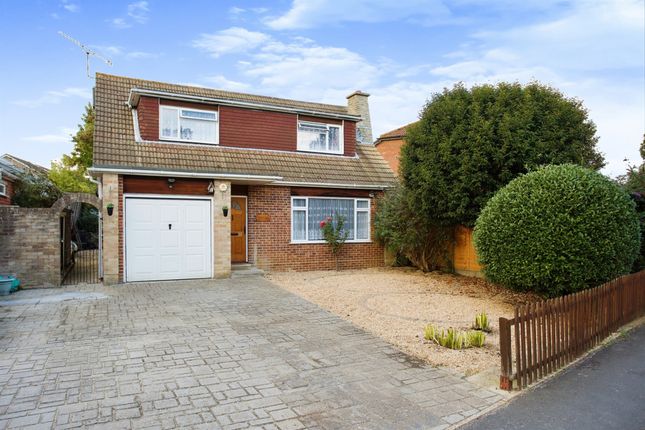 Thumbnail Detached house for sale in Kings Copse Road, Hedge End, Southampton