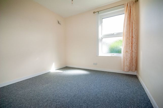Flat to rent in Ashburnham Road, Southend-On-Sea