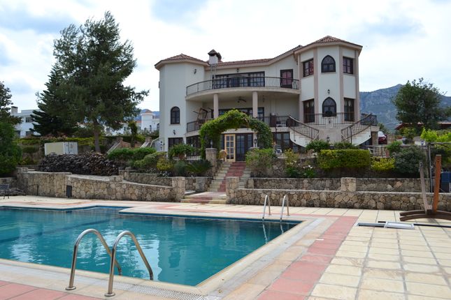 Thumbnail Villa for sale in Çatalköy, Agios Epiktitos, Kyrenia, Cyprus